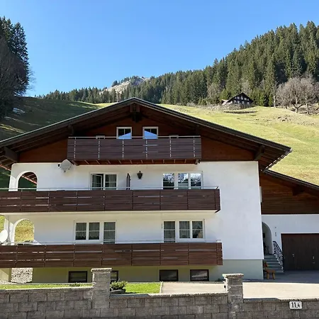 Gaestehaus Scherrer Apartman Mittelberg